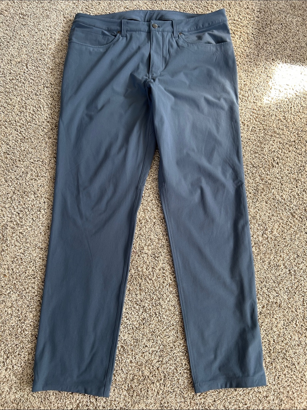 lululemon athletica Men's Chino-Style Performance Pants in Slate